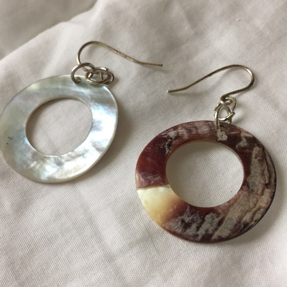 Shell earrings - Picture 3 of 3
